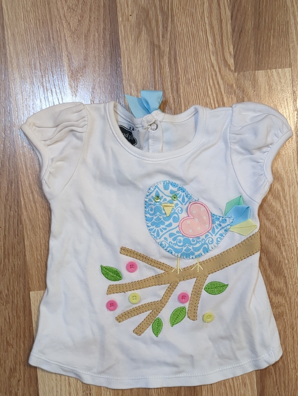 Mud Pie White Short-Sleeve Tee with Blue Bird Applique